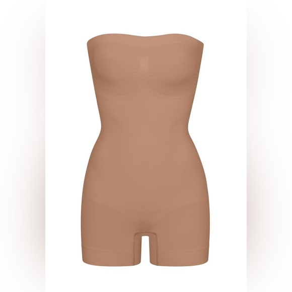 SKIMS Seamless Sculpt Strapless Shortie Bodysuit - NWOT - Color Sienna - SizeXXS - Picture 5 of 5